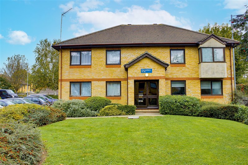 2 GREEN POND ROAD , WALTHAMSTOW, E17